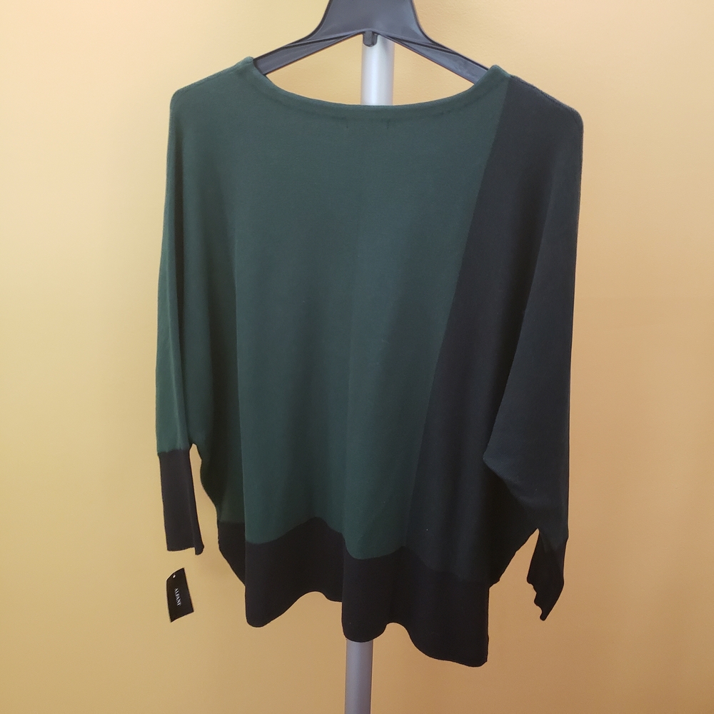 Green/Black Colorblock Knitwear